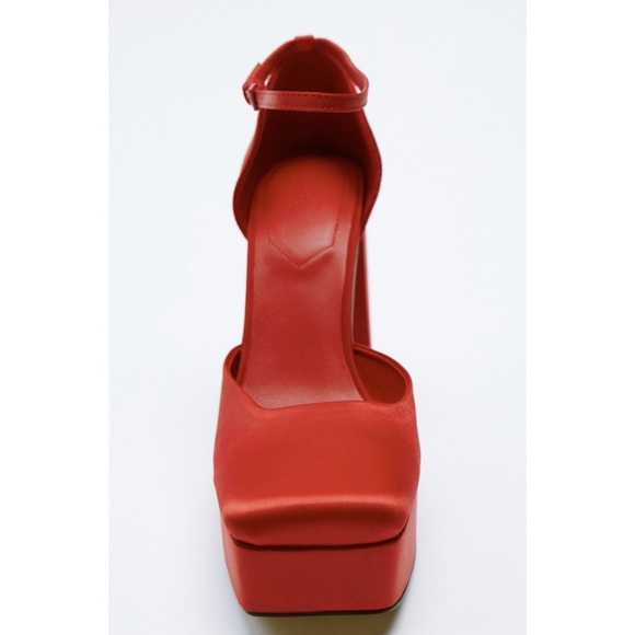 ✨SALE✨Zara fabric platform pump ✨SALE✨ - Picture 7 of 9